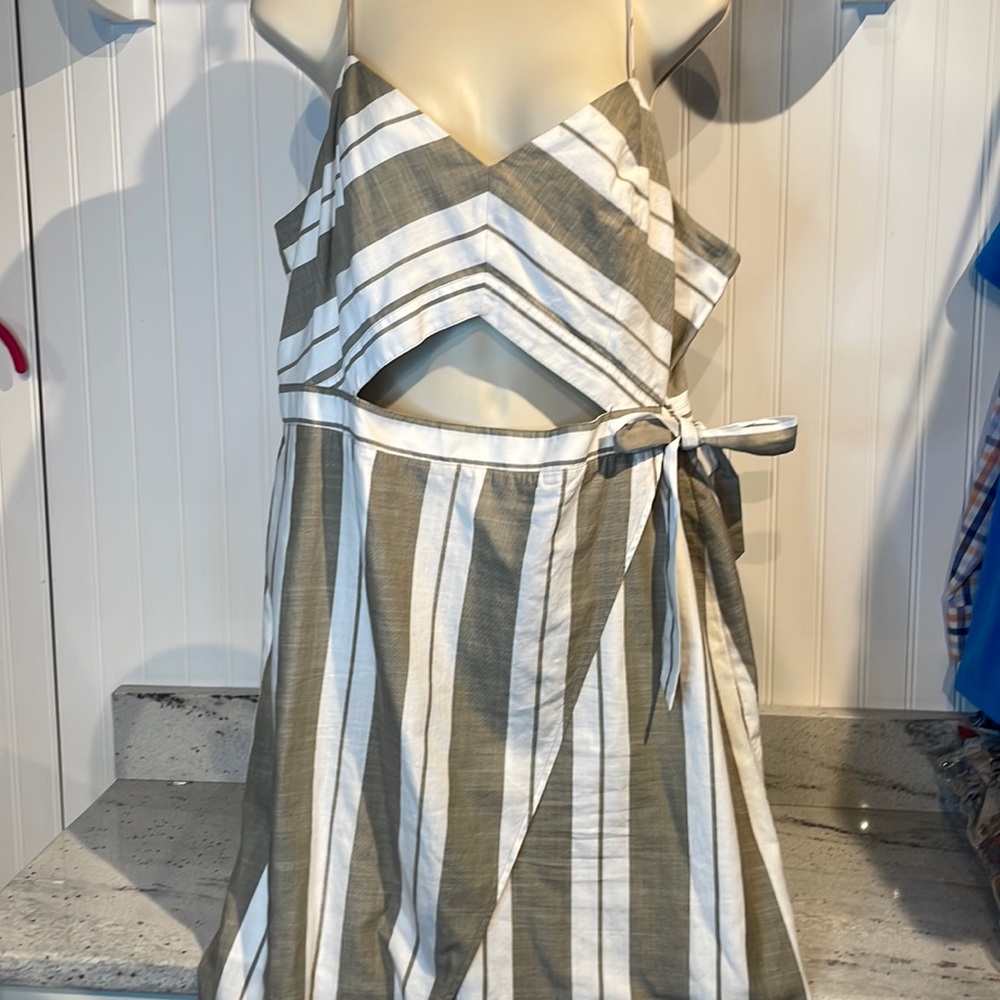 Express wrap style dress with cut out!